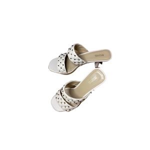 Michael Kors Amelia Women Ivory Heeled Sandals With Gold Studs.SZ 9.5 M.